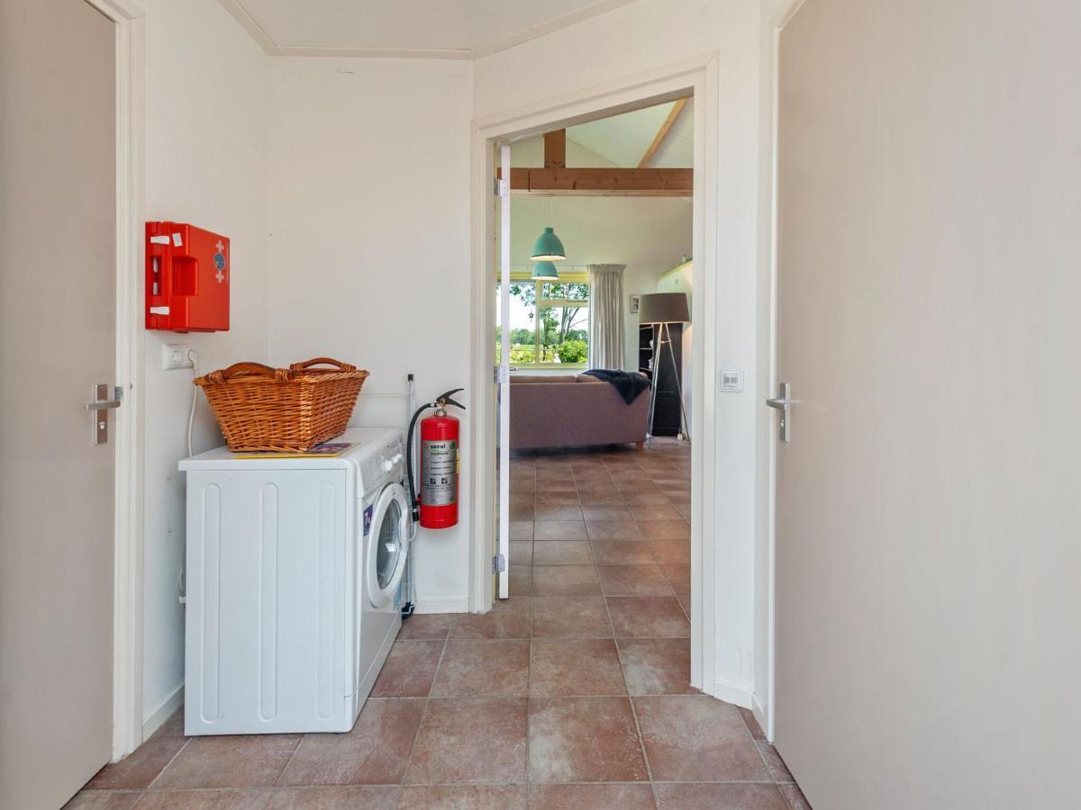 Enticing Holiday Home In Eastermar Near Burgumer Mar Lake Hoogzand Bagian luar foto